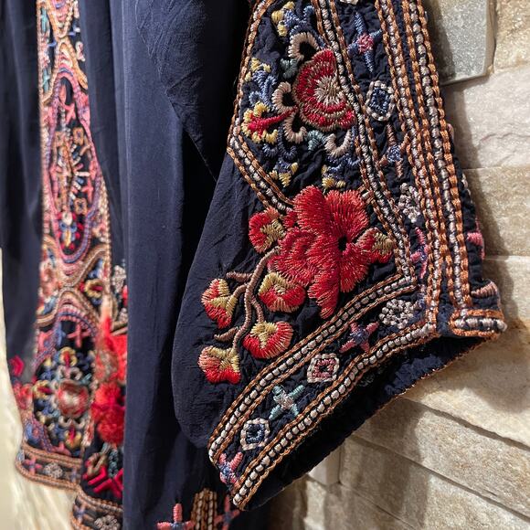 Johnny Was Embroidered Tunic | Navy Boho Folk Top, Romantic Kimono Sleeves Rayon - Picture 4 of 11
